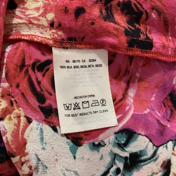 Vanessa Virginia Captured Rose Silk Blouse Size Small - Picture 8 of 10